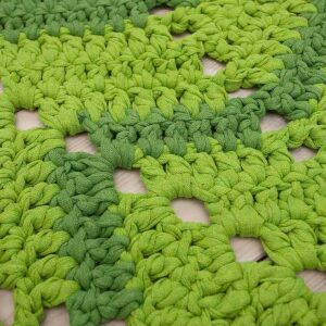 Green leaf shaped  crochet doily rug